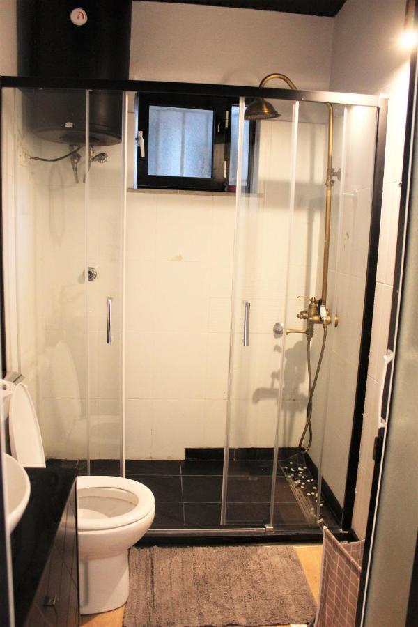 Entire Serviced Apartment With A Beautiful View Tiranë Eksteriør bilde